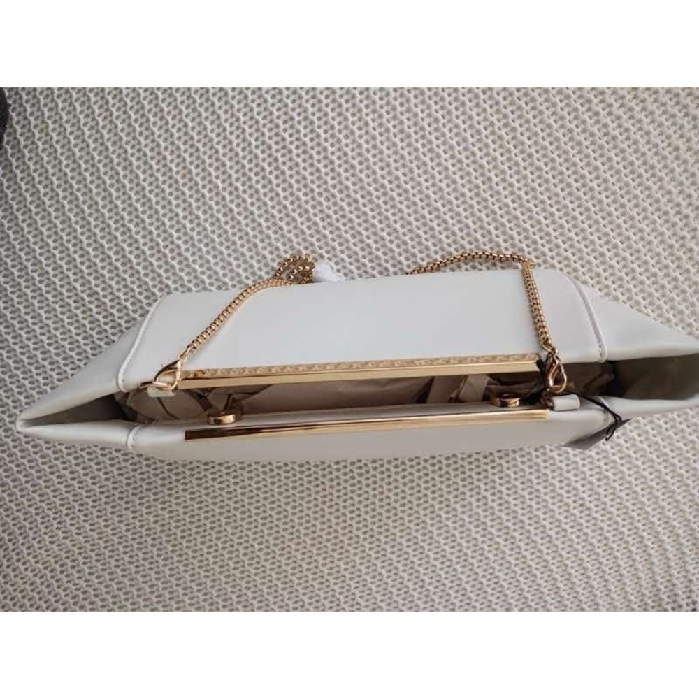 NWT The Drop White Structured Crossbody Clutch Bag Gold Chain Metal Bar Detail - Picture 4 of 6